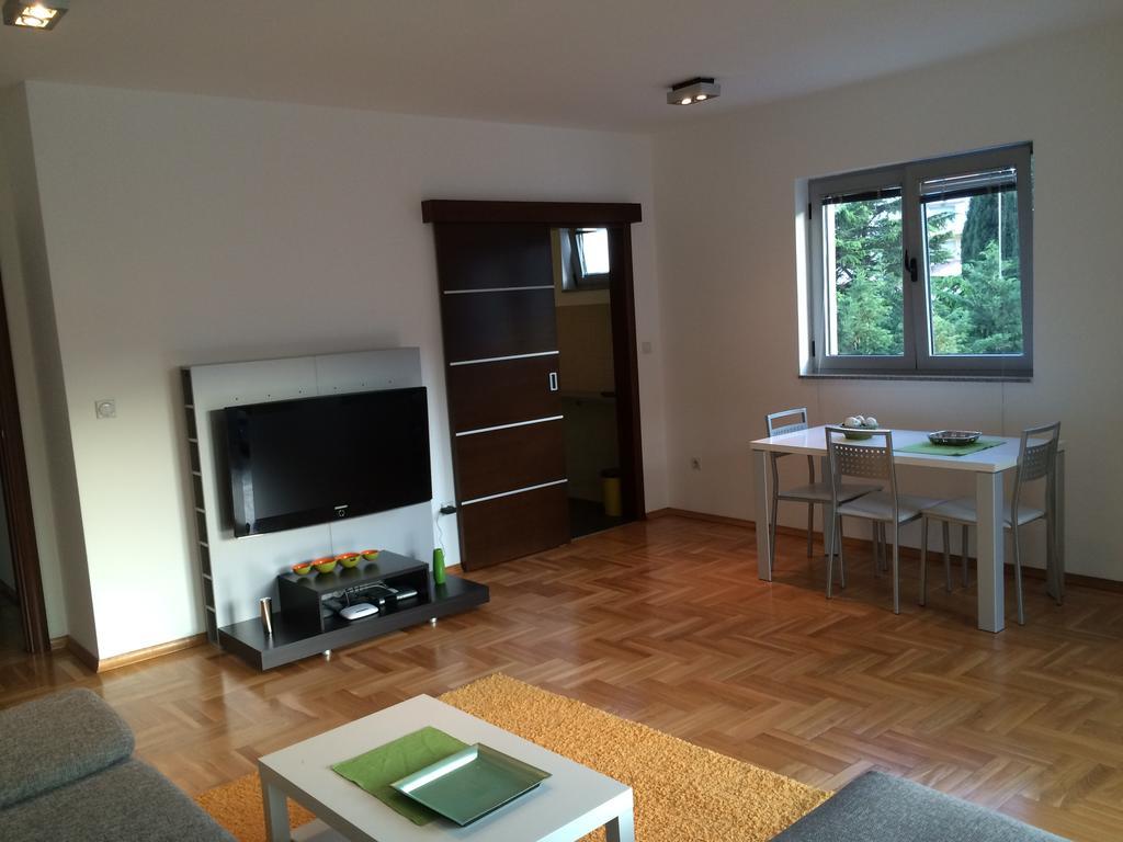 J & M Apartment Budva