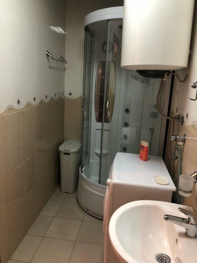 J & M Apartment